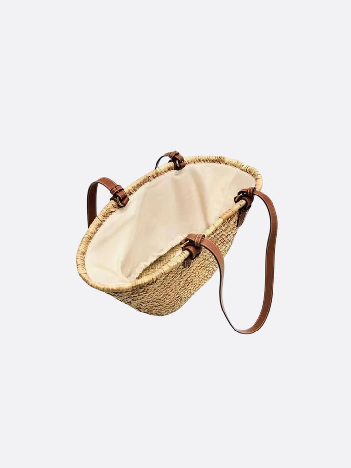 Panier en paille avec anse en cuir