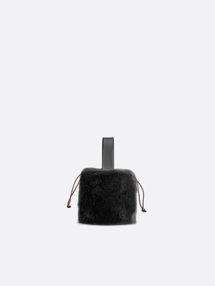 Sac à main avec fausse fourrure noir