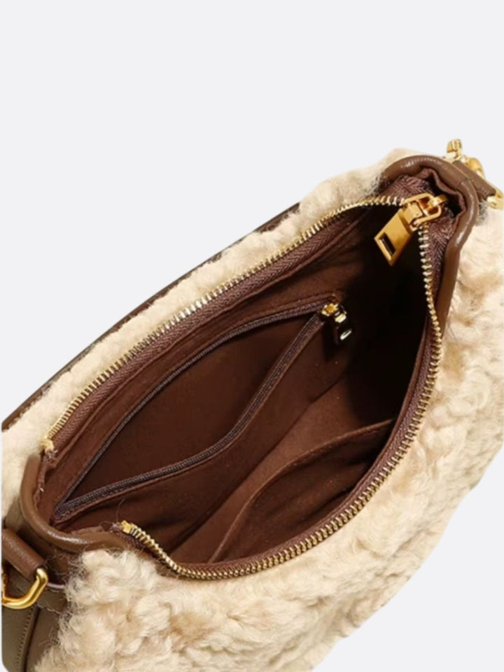 Sac bandoulière en moumoute