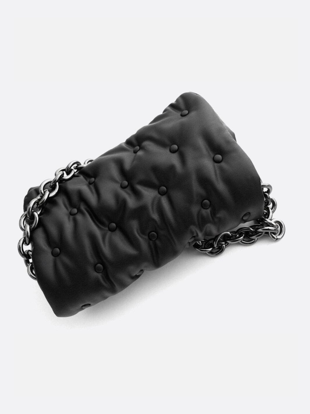 Sac noir matelassé avec chaine en bandoulière