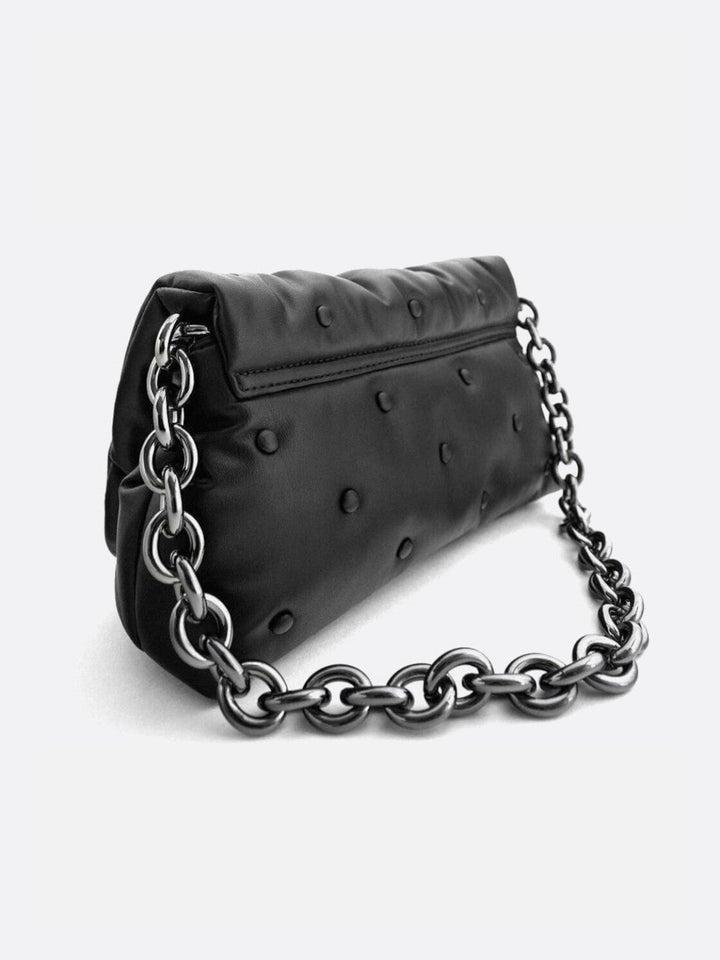 Sac noir matelassé avec chaine en bandoulière