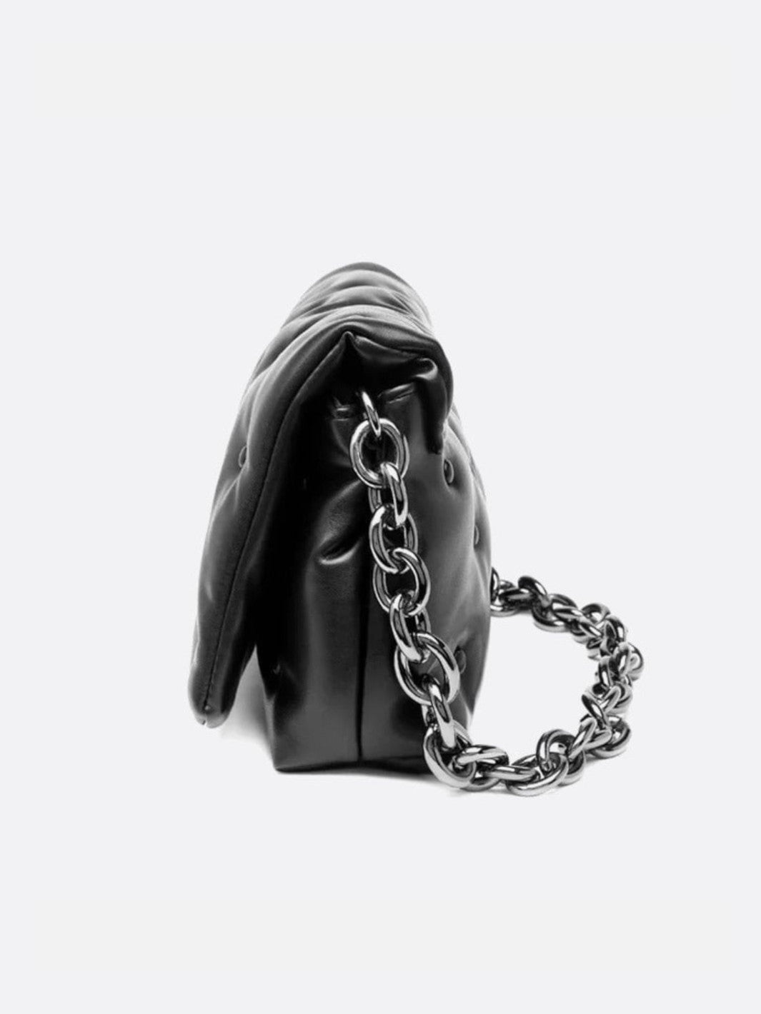 Sac noir matelassé avec chaine en bandoulière